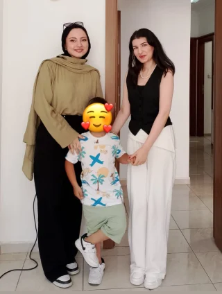✨Mezunumuz ✨ 
Her çocuğun gelişim yolculuğu kendine özeldir. Bugün bu yolculuğun önemli bir dönüm noktasını birlikte kutluyoruz. Sabır, emek ve kararlılıkla yürütülen çalışmaların sonunda mezuniyet sevincini paylaşmanın mutluluğunu yaşıyoruz. Öğrencimizi gönülden tebrik ediyor, bundan sonraki eğitim hayatında da başarılarının devamını diliyoruz. 🎓💙 

#DilveKonuşmaTerapisi #Mezuniyet #Gelişim #SelviEğitimMerkezi #ankaradilkonuşmaterapisi