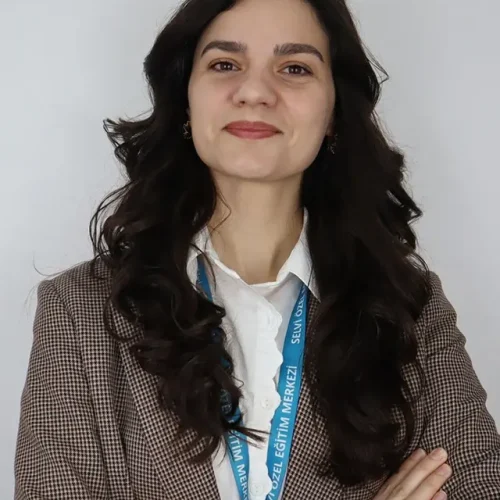 Sinem Karakaya - Uzman Öğretici